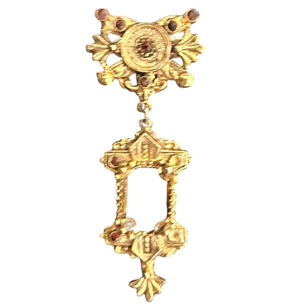 Vintage Victorian Revival  Brooch